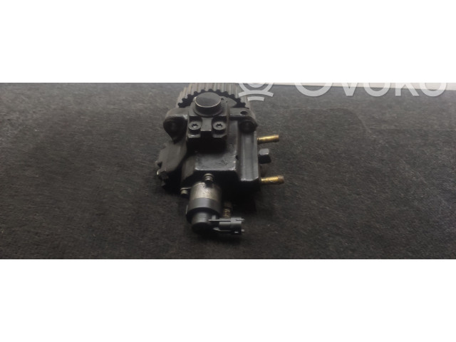 Топливный насос       Opel Antara  2006 - 2016 года   