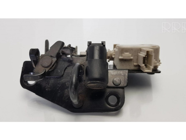 Замок задней крышки