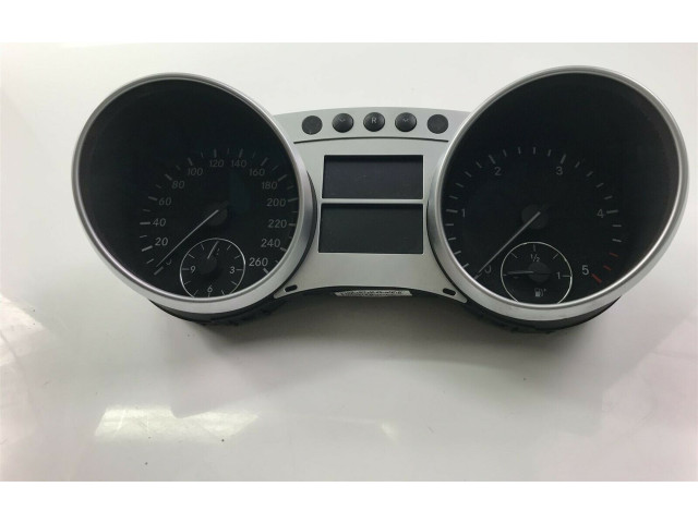 Панель приборов A1645400947, A1645400611   Mercedes-Benz ML W164       