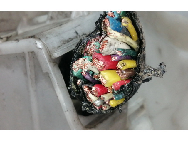 Pojistková skříňka Řídící jednotka BSM 284B8AX000, 71547032 Nissan Micra C+C 2004