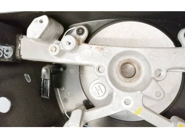 Volant Toyota Avensis T250 2003   