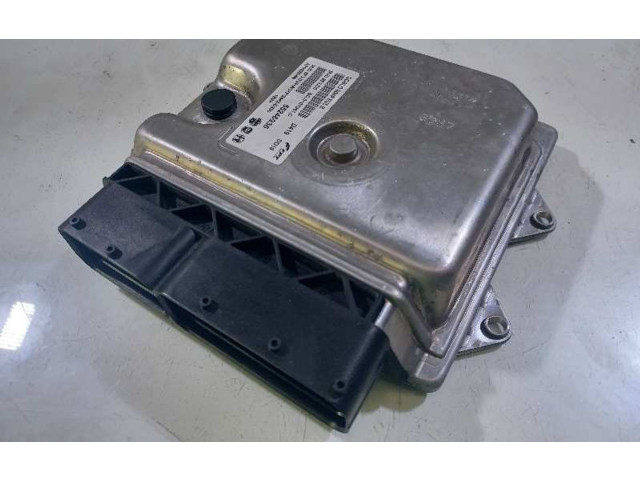 Блок управления двигателем Блок управления 95513916, 55246936   Opel Combo D