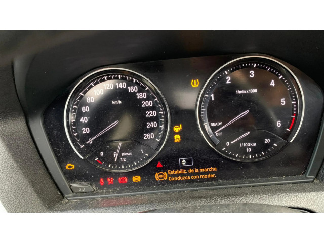 Přístrojová deska BMW 7 G11 G12 2015 6210872451601, 6837006