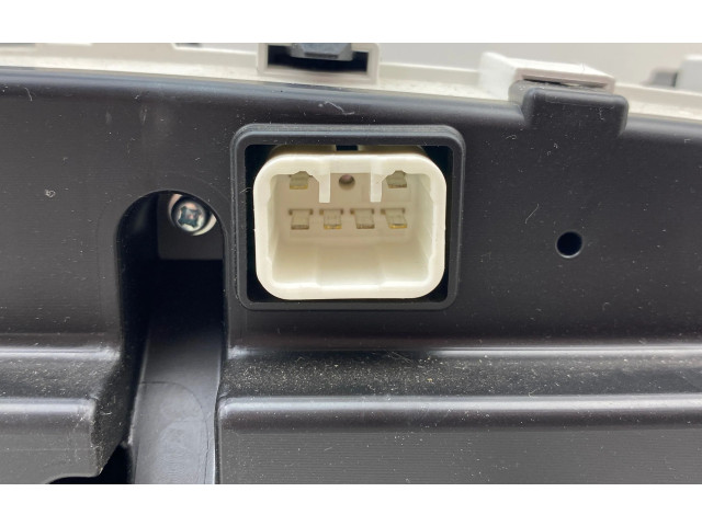 Přístrojová deska Toyota Prius+ (ZVW40) 2013 8380047591