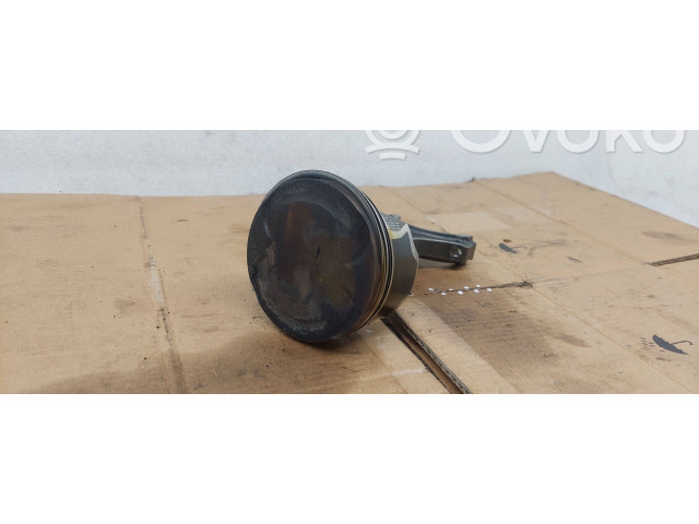 Поршень с шатуном Ford Mustang VI