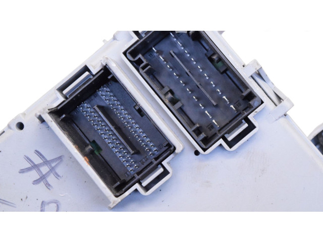 Блок предохранителей 00520028650   Opel Combo D    