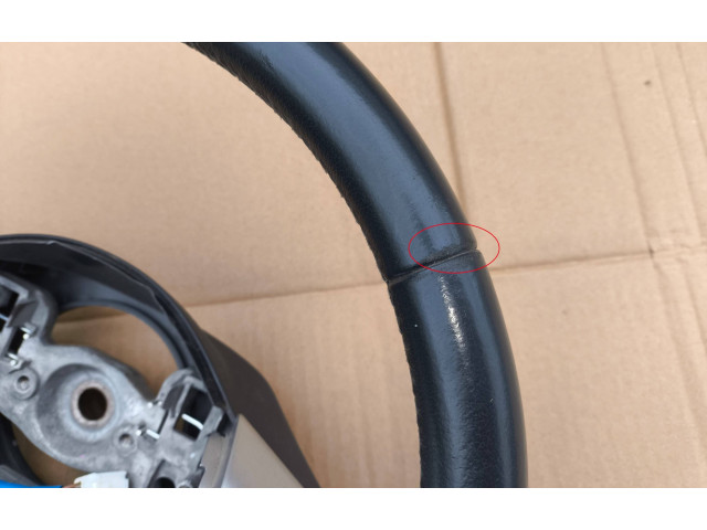 Volant Toyota Yaris 2010 305460899FKAD