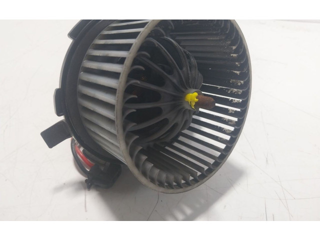 Вентилятор печки 8K2820021C Audi Q5 SQ5