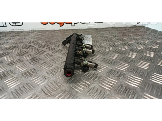 Vstřikovací lišta 321918301 Fiat Punto (188) pro benzínový motor 1.2