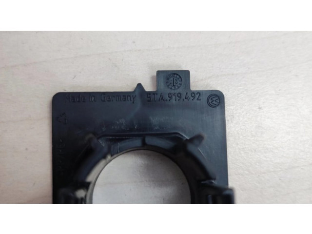 Передний кронштейн  датчика парковки (PDC)