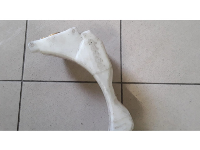 Расширительный бачок охлаждающей жидкости    