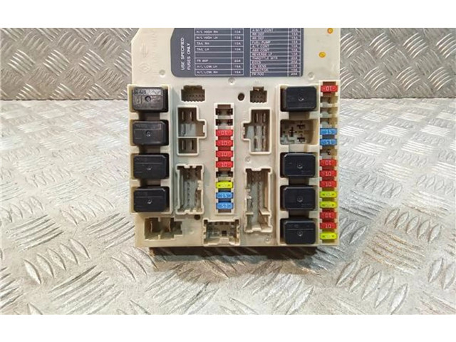 Pojistková skříňka Nissan Note (E11) 2010