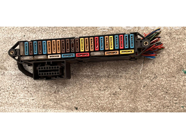 Блок предохранителей Seat Ibiza II (6k)