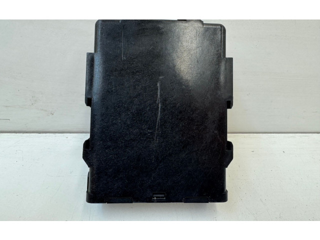 Блок управления коробкой передач 8953576010   Toyota Prius (XW30)