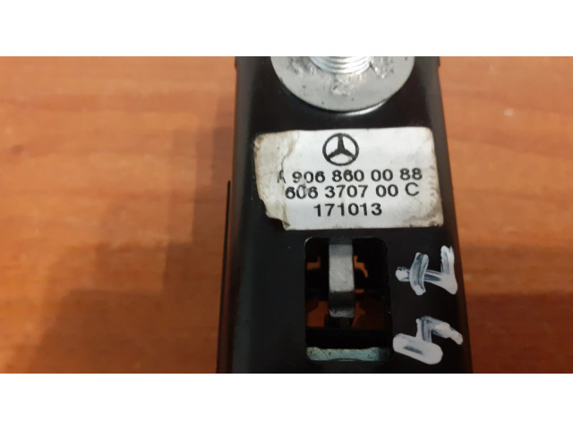 Электродвигатель регулировки высоты ремня безопасности