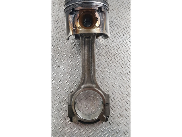 Поршень с шатуном D4FD KIA Sportage