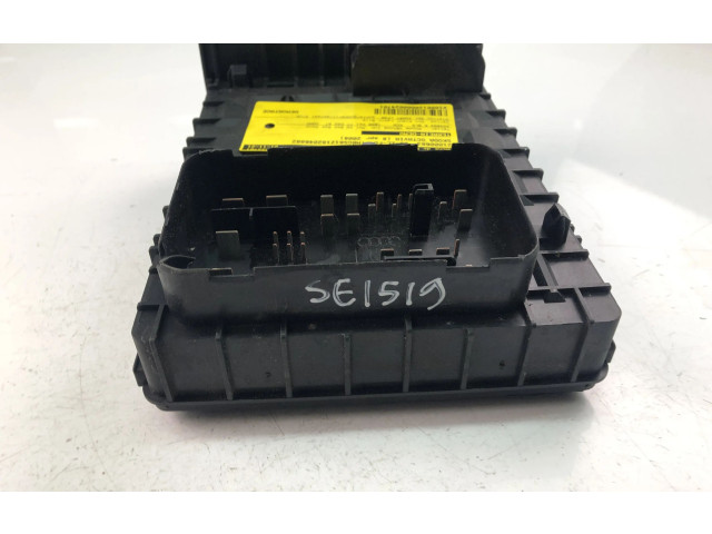 Блок предохранителей  1K0937125A   Skoda Octavia Mk2 (1Z)    