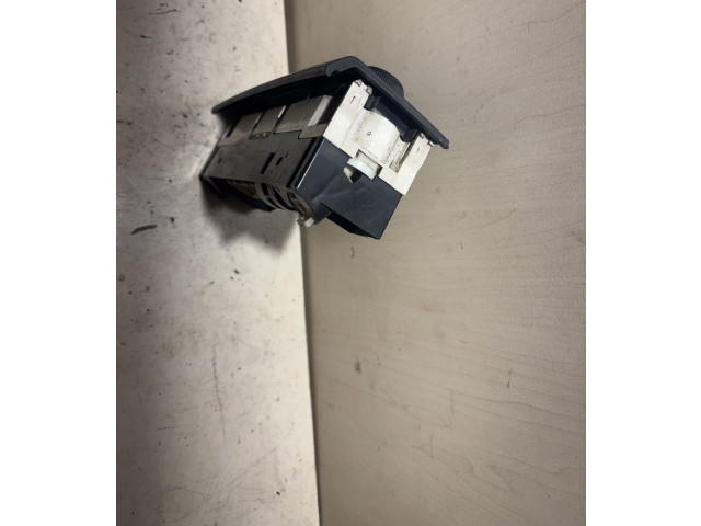 Блок управления климат-контролем 5J0820045 Skoda Fabia Mk2 (5J)