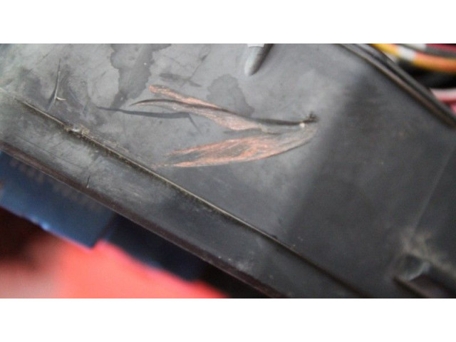 Pojistková skříňka Suzuki Swift II 2013