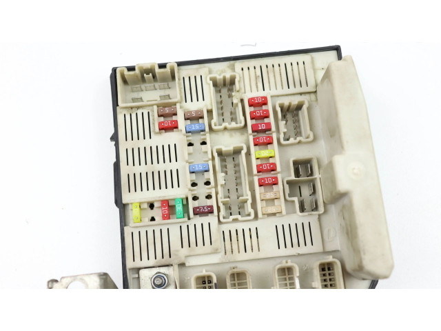 Pojistková skříňka 8200481866J Renault Megane II 2008