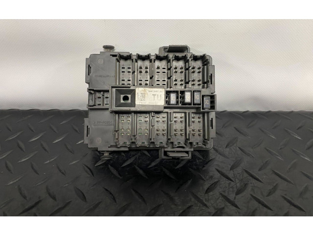 Блок предохранителей  20813087   Chevrolet Tahoe    