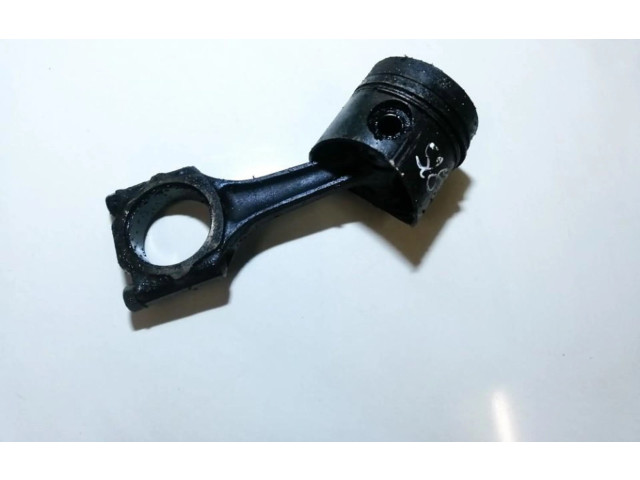  Поршень с шатуном    Volkswagen Golf II  