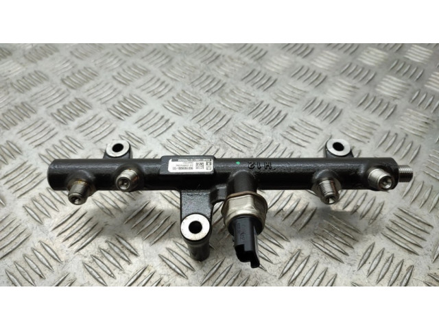 Топливная рампа 9681909680, 9663305480 Citroen C4 Grand Picasso 2.0