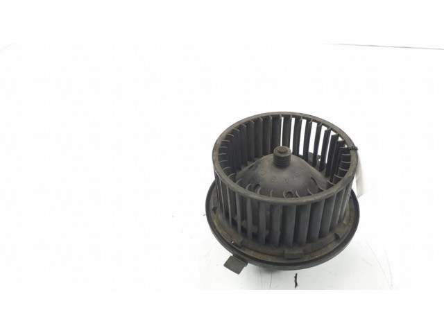 Центральная воздушная решётка    881034735   Volkswagen Golf II