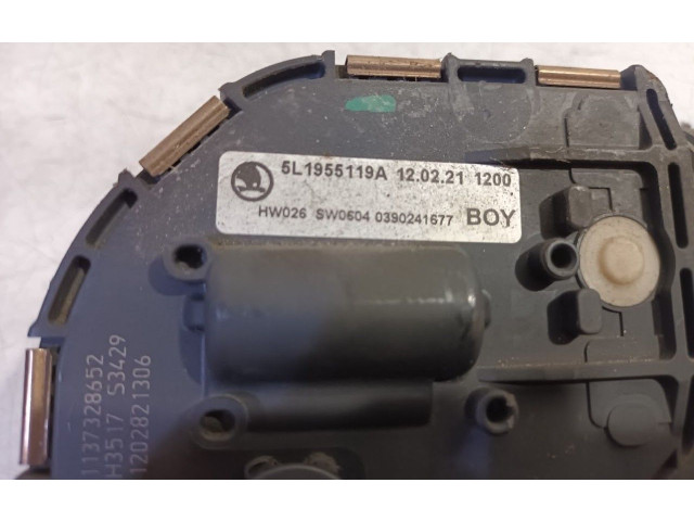 Моторчик дворников     Skoda Yeti (5L)