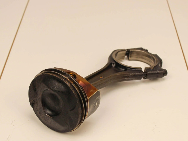 Píst Jaguar XF X260 pro benzínový motor 3.0