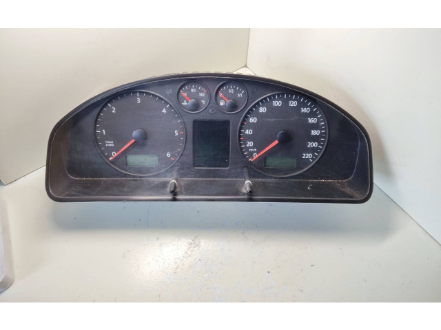 Přístrojová deska Volkswagen Transporter - Caravelle T5 2005 7H0920871B, VWZ7Z0E3050239