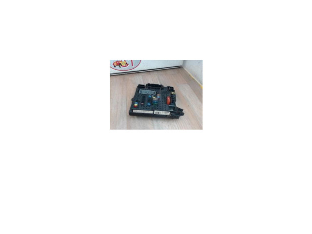 Ящик предохранителей (комплект) 31337185, 31337185   Volvo V70