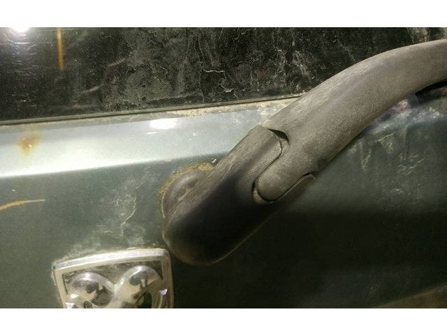 Моторчик заднего дворника     Dodge Magnum