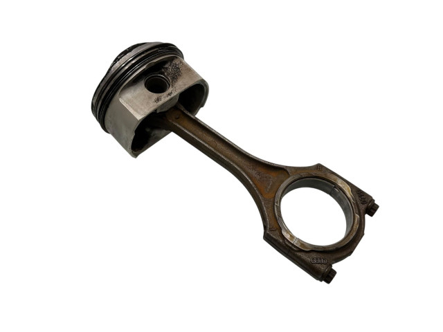 Píst 079B   Audi A8 S8 D4 4H     