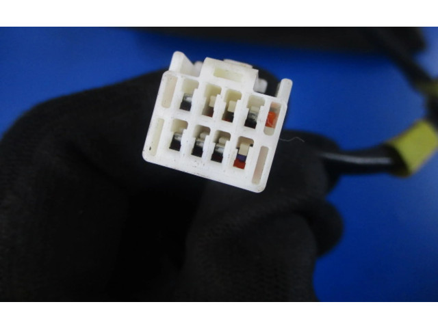 Зеркало электрическое Mazda 323 1999 - 2003 года