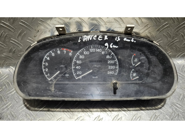 Панель приборов MB899942, 758580 Mitsubishi Colt