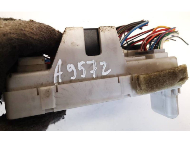 Pojistková skříňka Mazda 6 2002