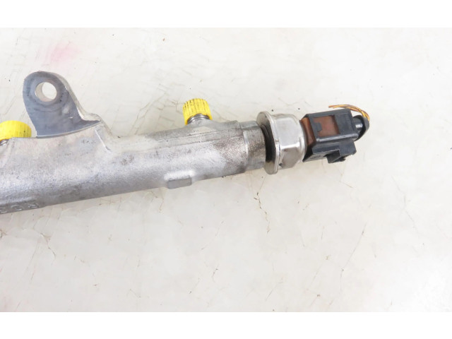 Топливная рампа 03L906054A, 03L089H Volkswagen Golf VI для двигателя CAYC