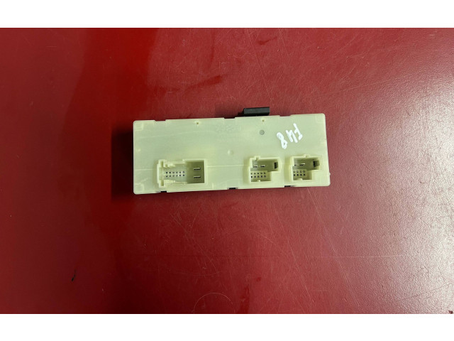 Блок управления крышки багажника