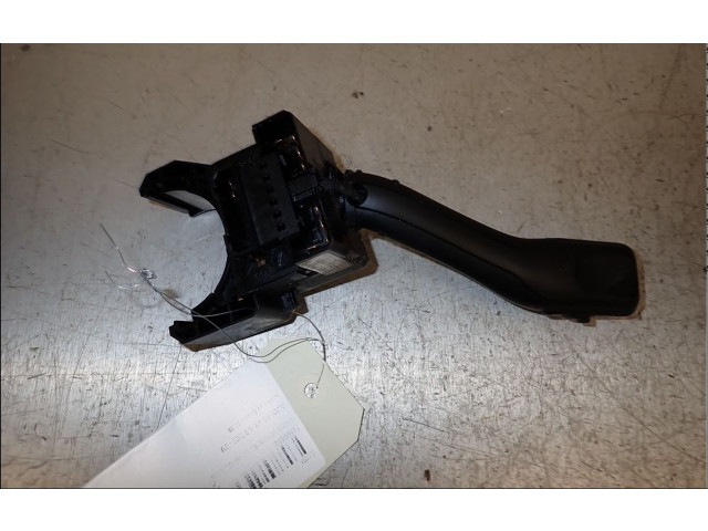 Ручка стеклоочистителей 4B0953503F01C   Audi A3 S3 8L