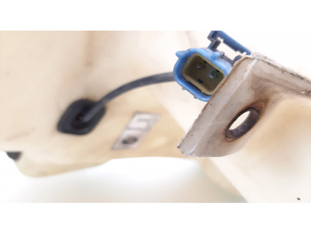 Бачок оконной жидкости