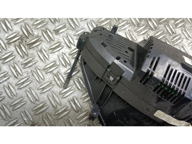 Přístrojová deska Mercedes-Benz E W211 2005