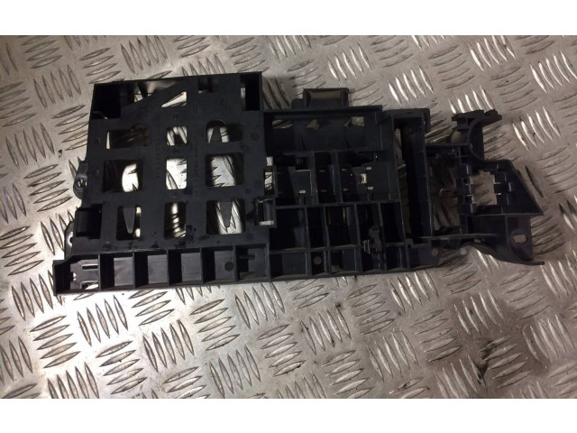   Pojistková skříňka 4E0971845   Audi A8 S8 D3 4E 2007