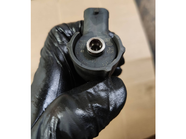 Форсунка 338002a400, 0445110256 KIA Ceed D4FB