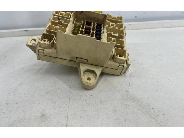 Блок предохранителей Lexus IS 200-300