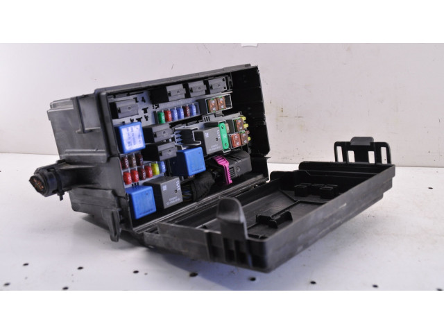 Блок предохранителей  17248   Opel Meriva B    