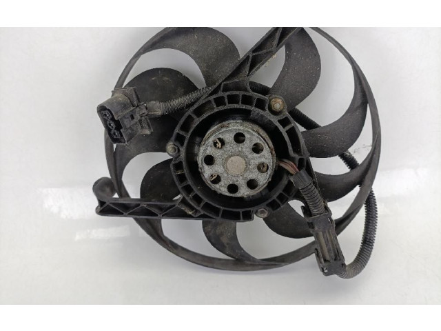 Вентилятор радиатора     1J0121207M    Audi TT Mk1 