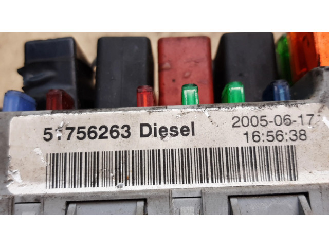 Блок предохранителей 51756263   Fiat Doblo    