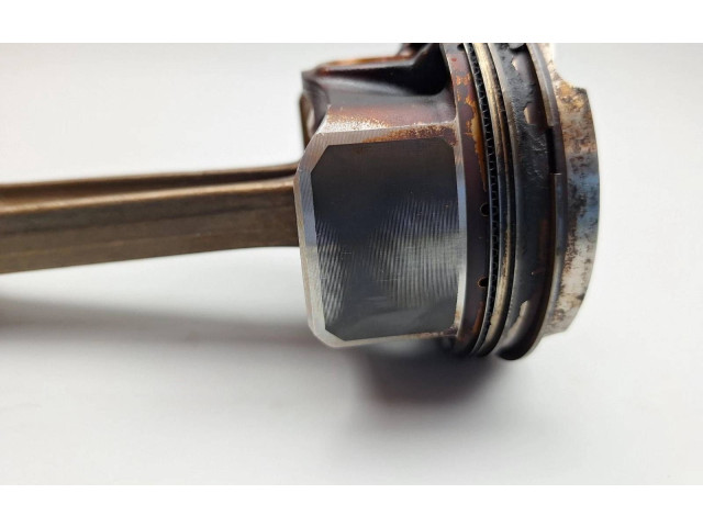 Píst 9494399, 8654480 BMW X2 F39 B48A20M1