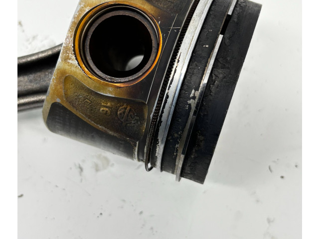 Píst 057198401G, 057107065DC   Audi SQ7    CZAC 